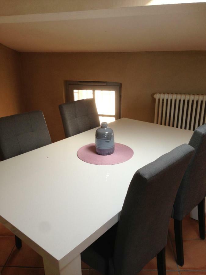 Apartmán Le Petit Nid Des Arenes Béziers Exteriér fotografie